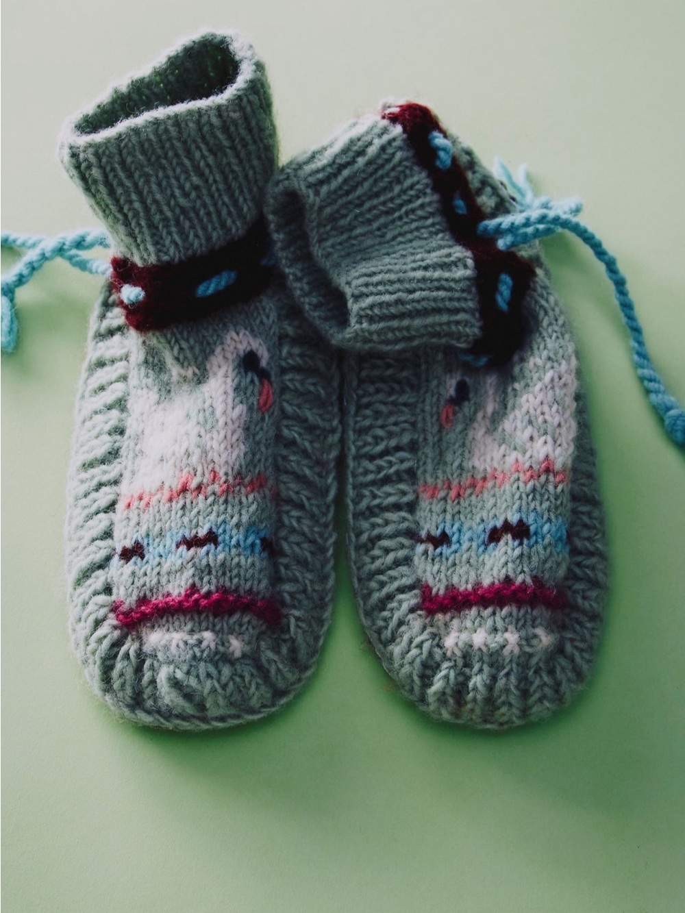 NWT Free People x French Knot Frosty Friends Slipper Socks in Swan